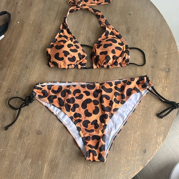 Animal Print Triangle Bikini Women’s Size XL - Picture 3 of 12